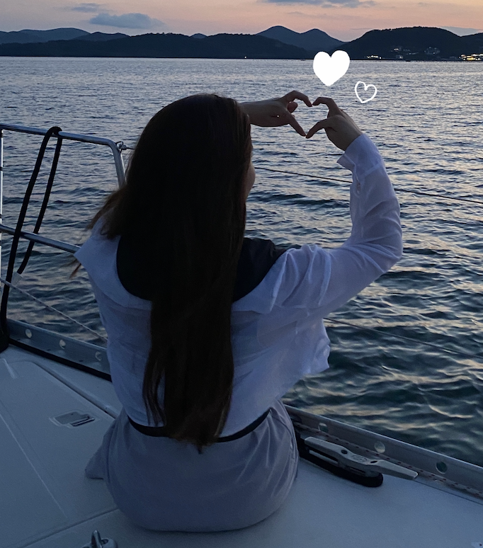 평범한 유치원 교사에서 부러움의 대상이 된 [ 인플즈 류야 ]